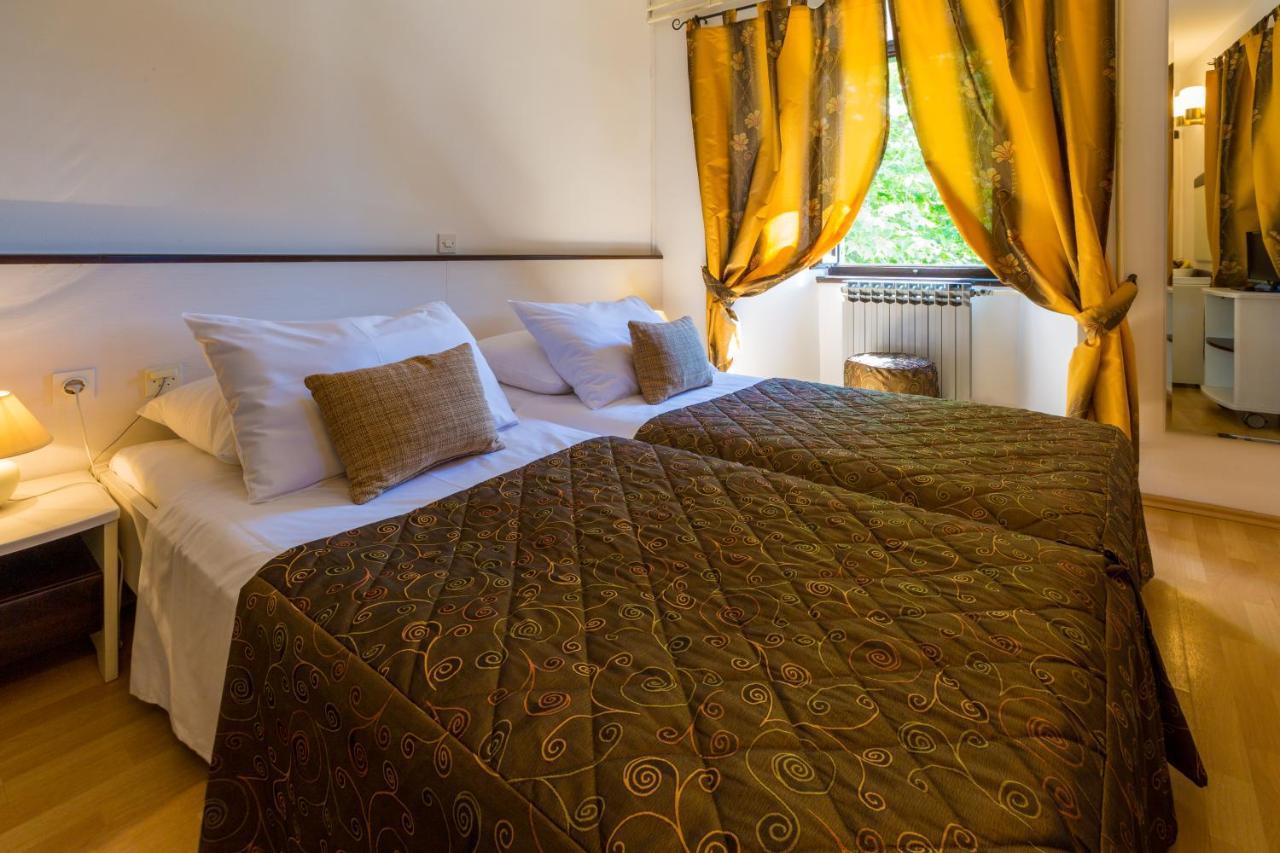 Hotel Kastel Цриквеница Экстерьер фото