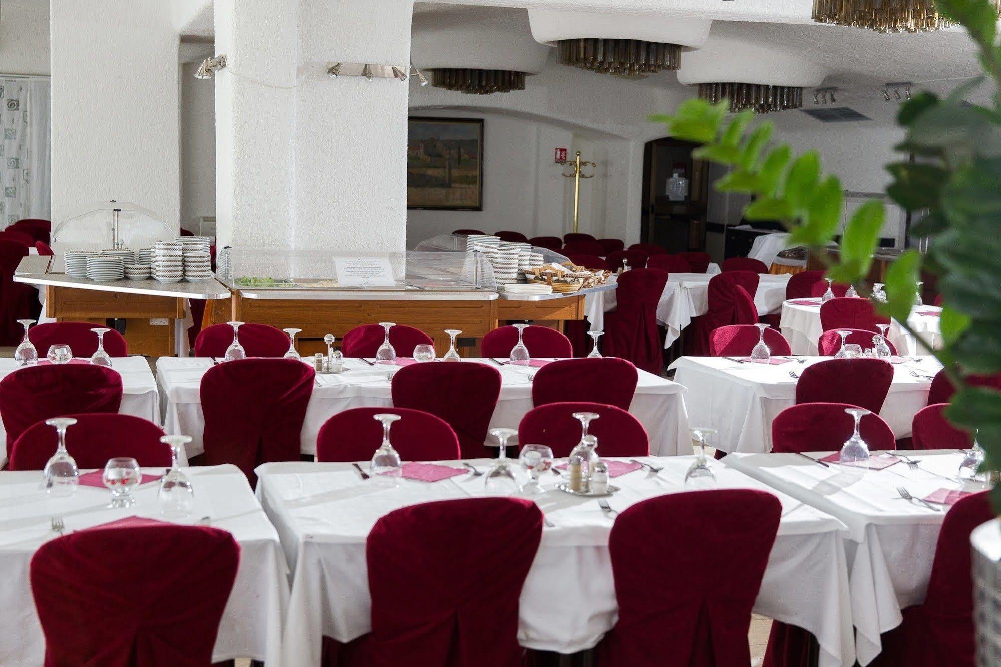 Hotel Kastel Цриквеница Экстерьер фото