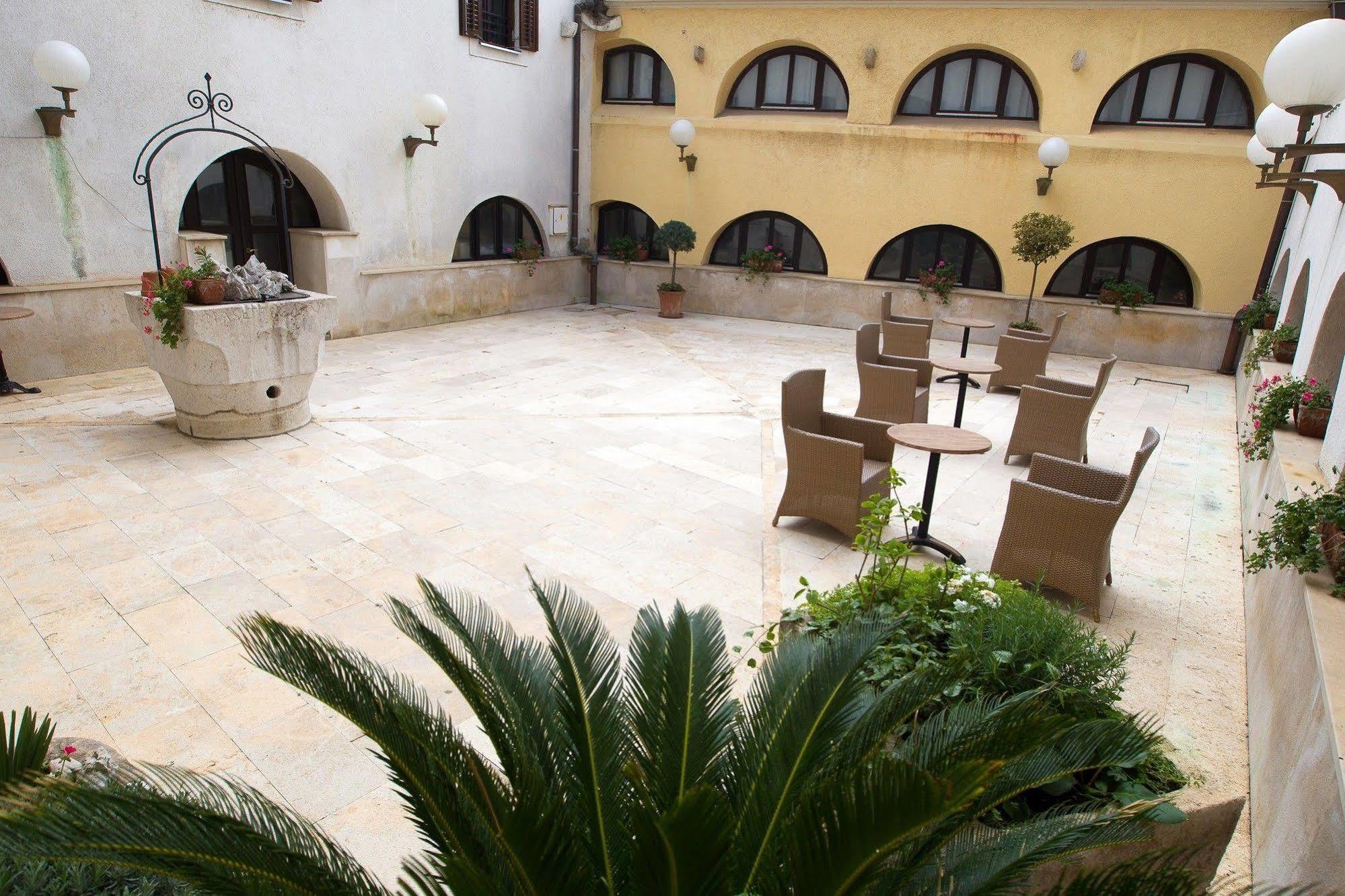 Hotel Kastel Цриквеница Экстерьер фото