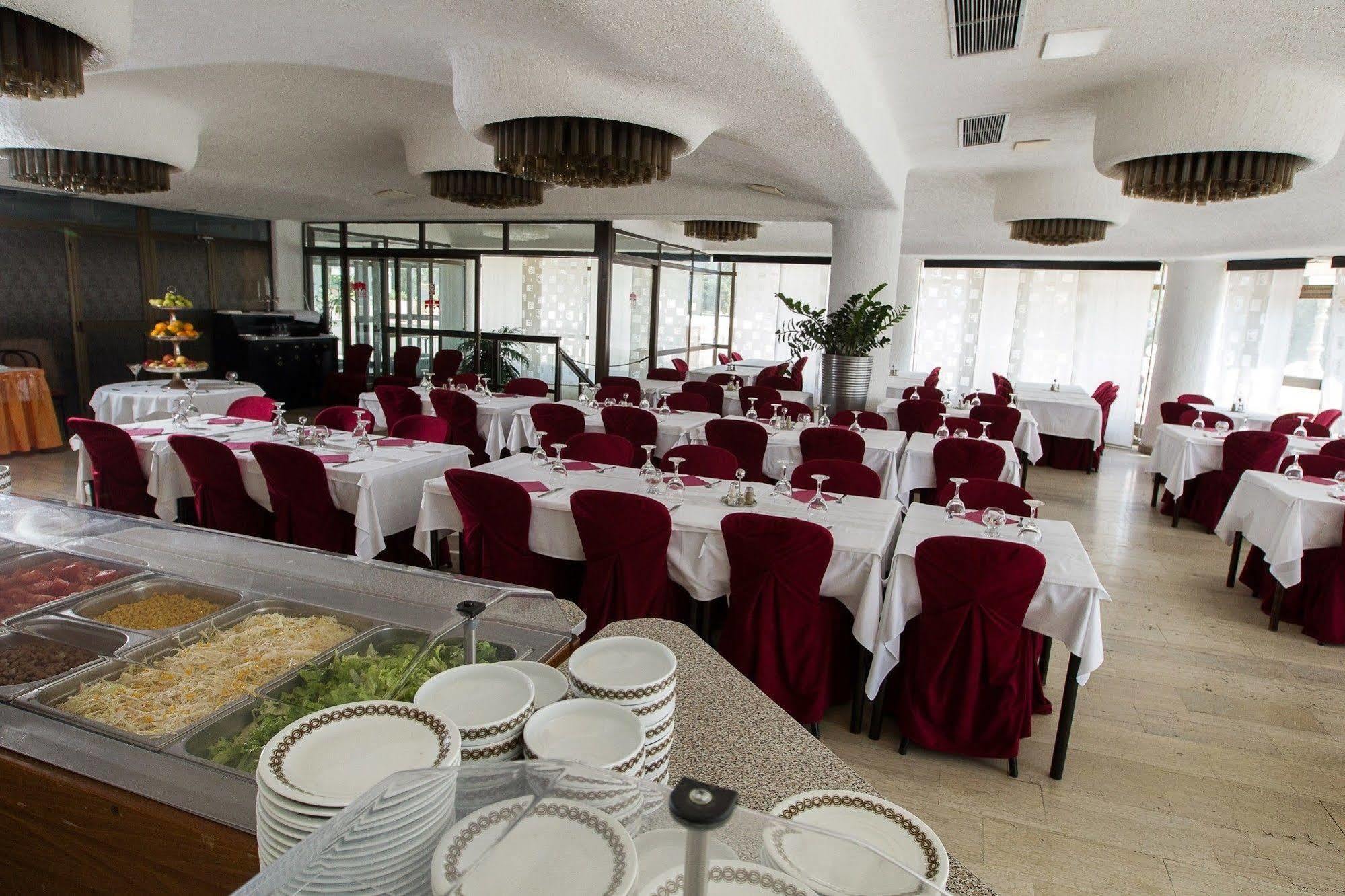 Hotel Kastel Цриквеница Экстерьер фото