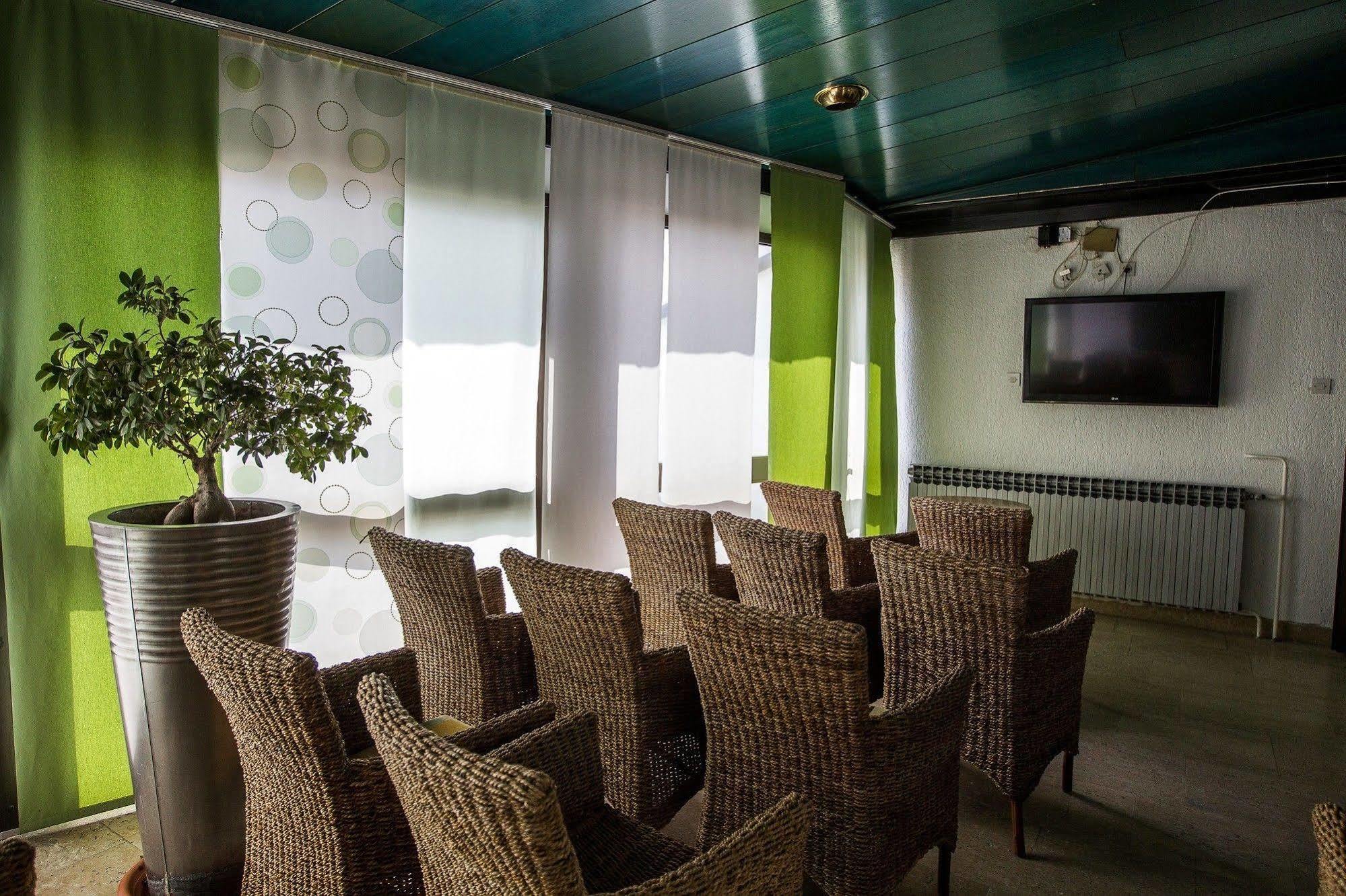 Hotel Kastel Цриквеница Экстерьер фото